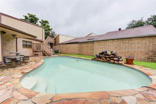10850 Kirktown Drive, Houston, TX 77089