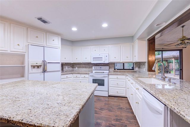 10850 Kirktown Drive, Houston, TX 77089