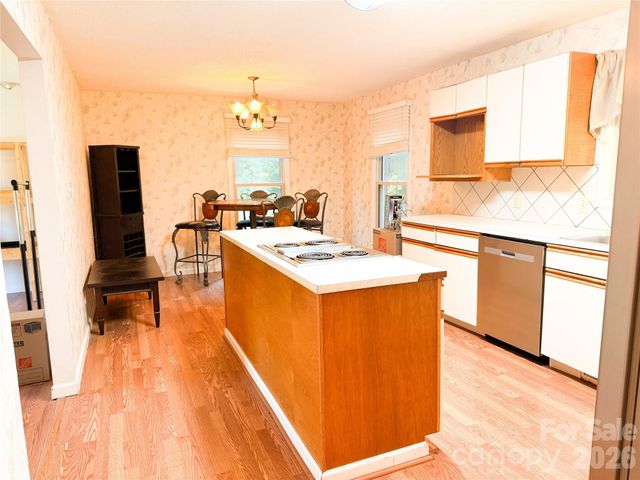 301 Starmount Drive, Statesville, NC 28677