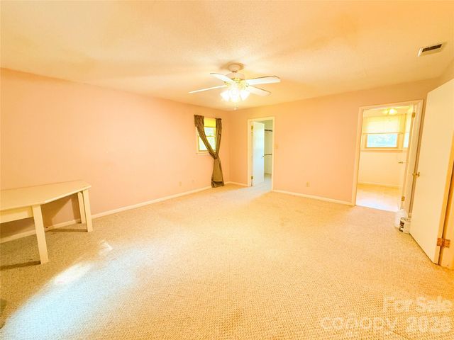 301 Starmount Drive, Statesville, NC 28677