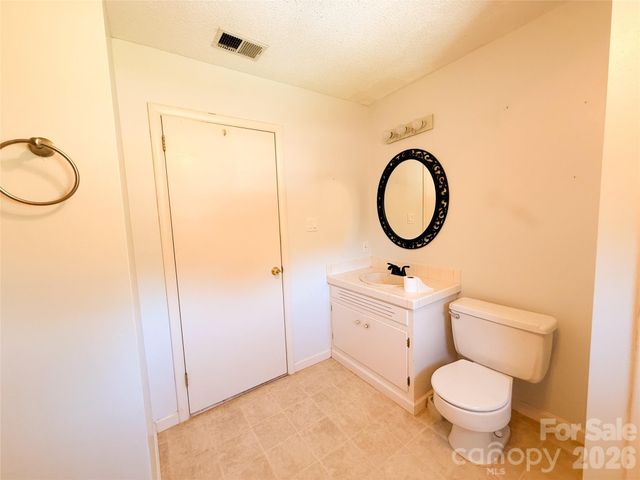301 Starmount Drive, Statesville, NC 28677