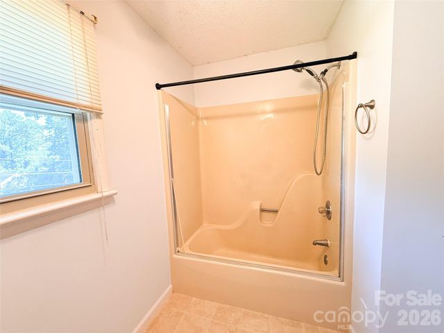301 Starmount Drive, Statesville, NC 28677