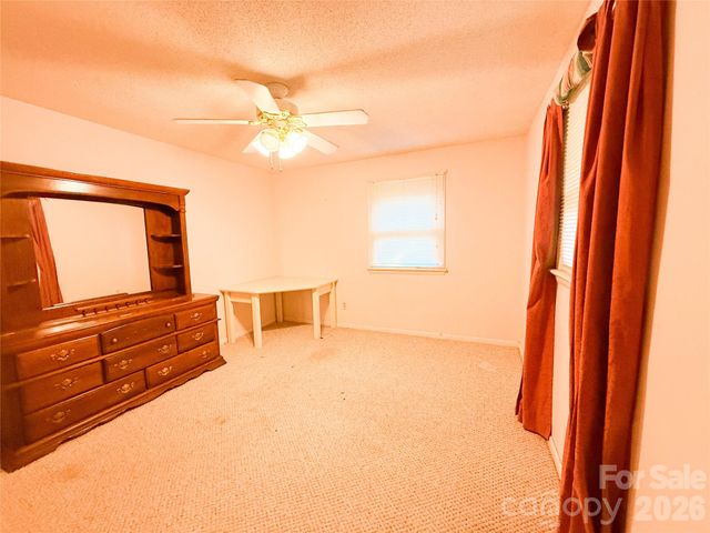 301 Starmount Drive, Statesville, NC 28677