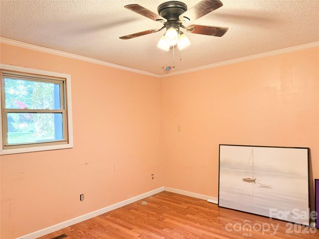 301 Starmount Drive, Statesville, NC 28677