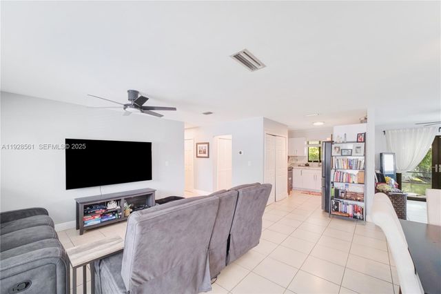 10350 SW 4th St, Sweetwater, FL 33174