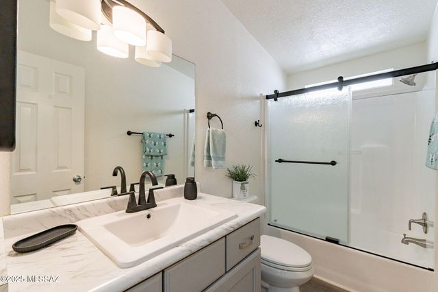 12124 N Musket Road, Marana, AZ 85653