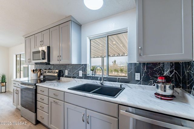 12124 N Musket Road, Marana, AZ 85653