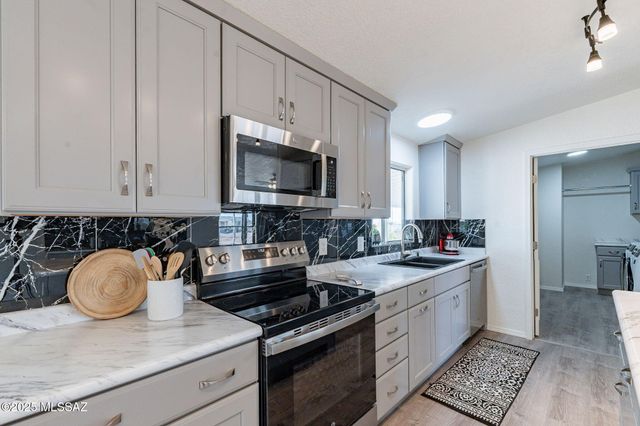 12124 N Musket Road, Marana, AZ 85653