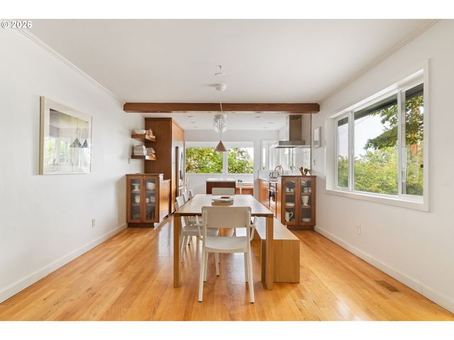 2727 Sw PATTON Ct, Portland, OR 97201