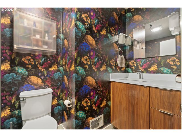 2727 Sw PATTON Ct, Portland, OR 97201