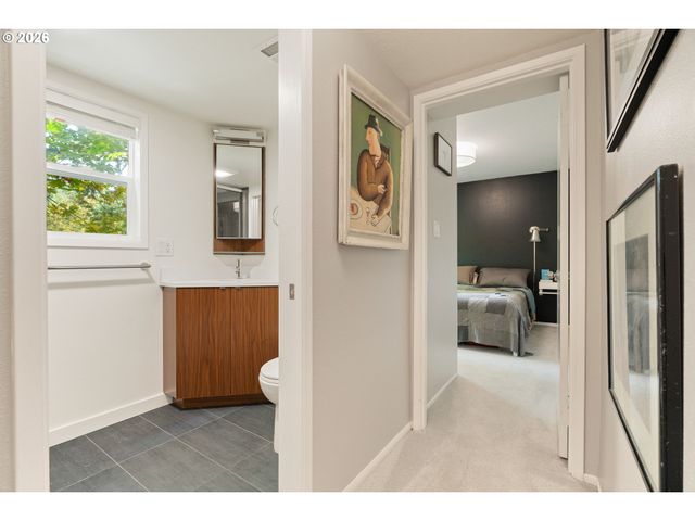2727 Sw PATTON Ct, Portland, OR 97201