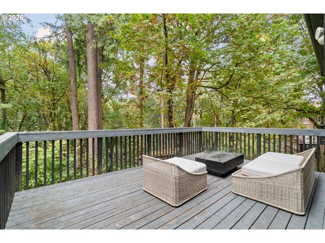 2727 Sw PATTON Ct, Portland, OR 97201