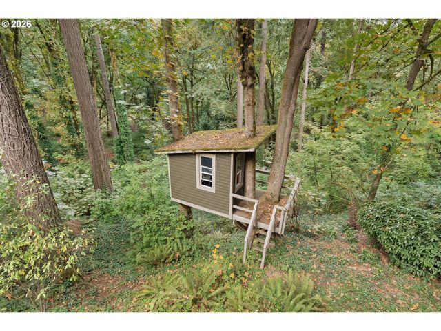 2727 Sw PATTON Ct, Portland, OR 97201