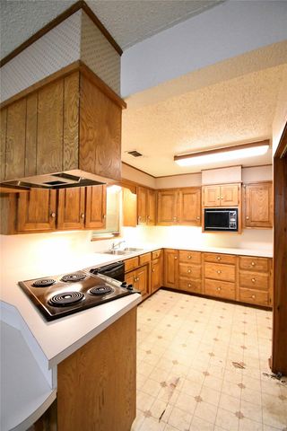 1314 W Water Street, Weatherford, TX 76086