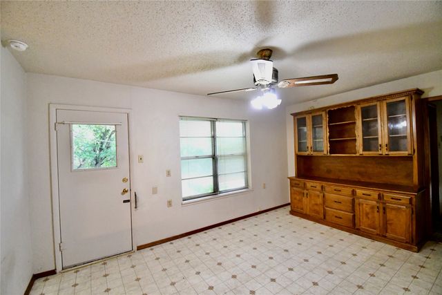 1314 W Water Street, Weatherford, TX 76086