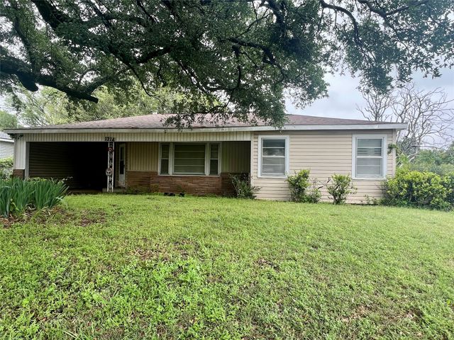 1314 W Water Street, Weatherford, TX 76086