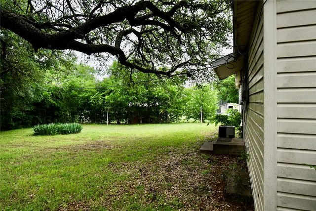 1314 W Water Street, Weatherford, TX 76086