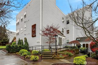 6547 42nd Avenue SW #303, Seattle, WA 98136