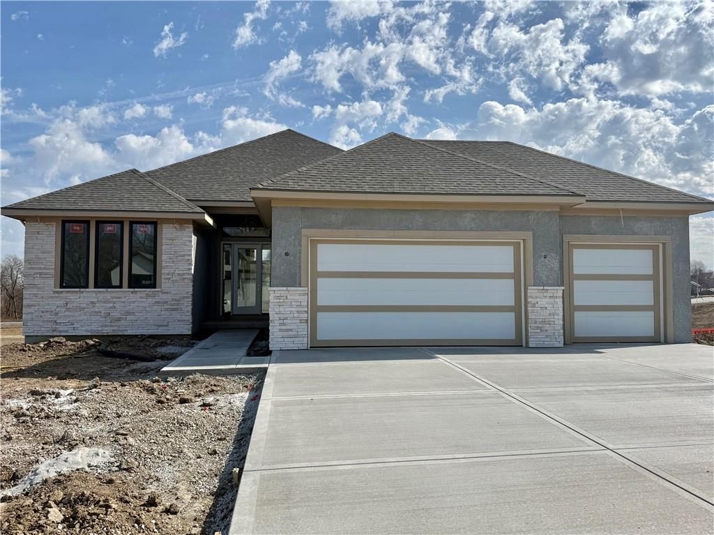 7645 N Booth Avenue, Kansas City, MO 64158