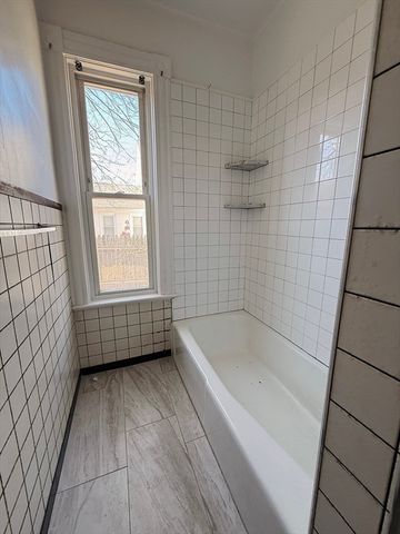 150 Franklin St 1, Framingham, MA 01702