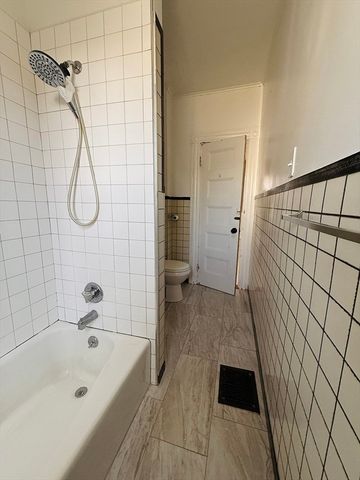 150 Franklin St 1, Framingham, MA 01702
