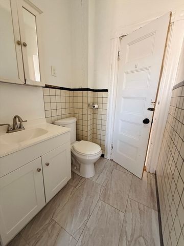 150 Franklin St 1, Framingham, MA 01702
