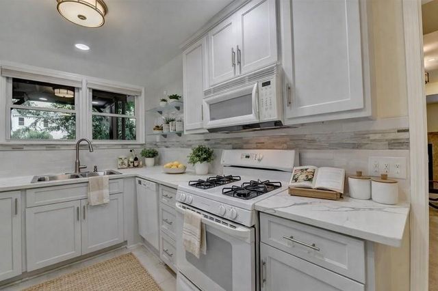 5970 Rachel Ridge, Peachtree Corners, GA 30092