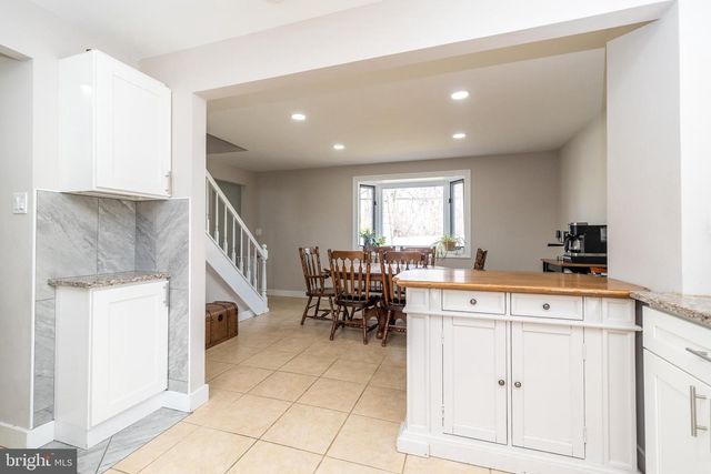 253 LUFF LN, Warminster, PA 18974