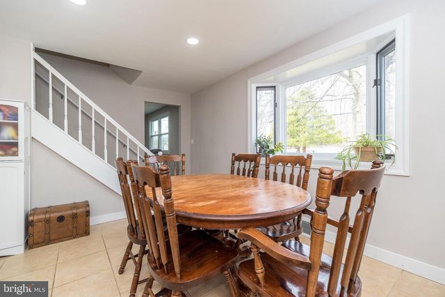 253 LUFF LN, Warminster, PA 18974