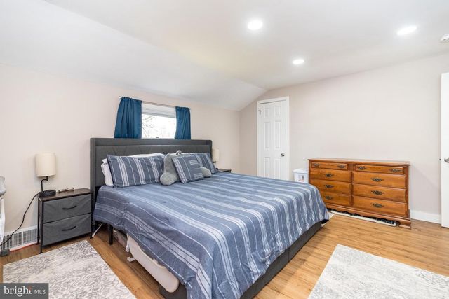 253 LUFF LN, Warminster, PA 18974