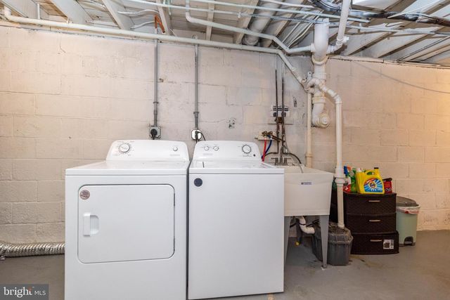 253 LUFF LN, Warminster, PA 18974