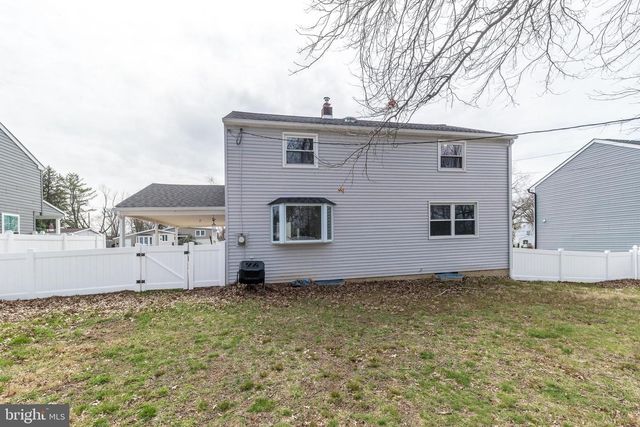 253 LUFF LN, Warminster, PA 18974