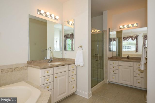 2040 KINGSVIEW RD, Macungie, PA 18062