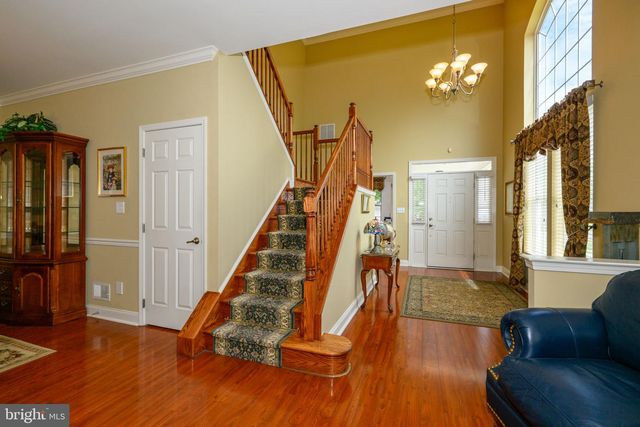 2040 KINGSVIEW RD, Macungie, PA 18062