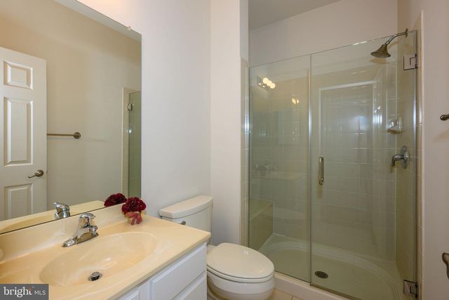 2040 KINGSVIEW RD, Macungie, PA 18062
