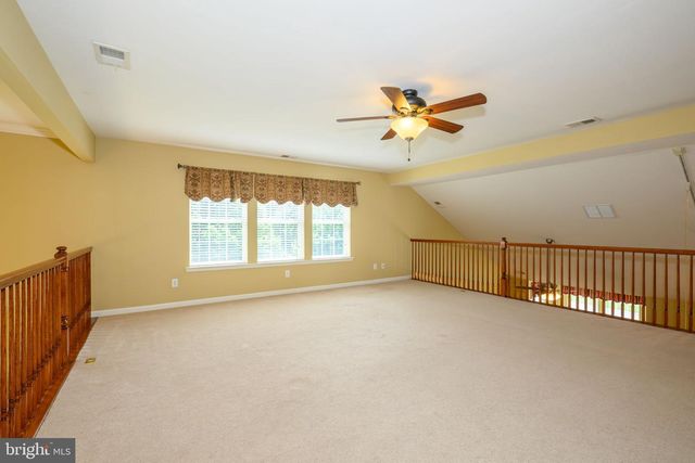 2040 KINGSVIEW RD, Macungie, PA 18062