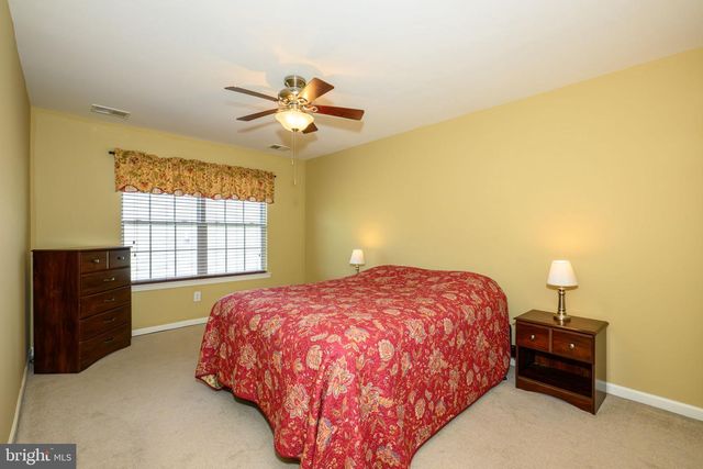 2040 KINGSVIEW RD, Macungie, PA 18062