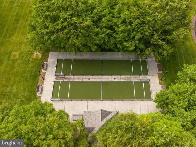 2040 KINGSVIEW RD, Macungie, PA 18062