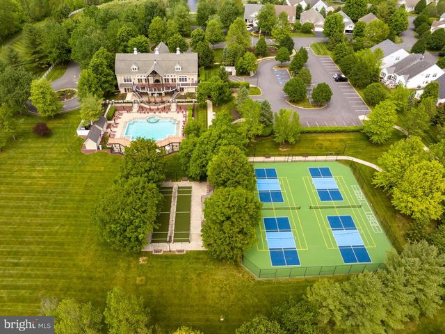 2040 KINGSVIEW RD, Macungie, PA 18062