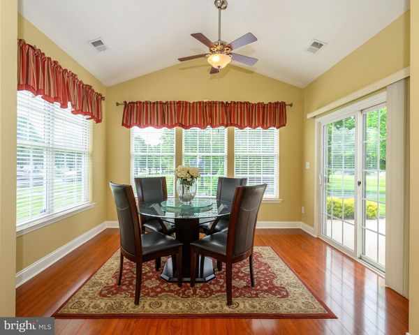 2040 KINGSVIEW RD, Macungie, PA 18062