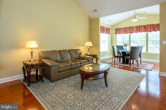 2040 KINGSVIEW RD, Macungie, PA 18062