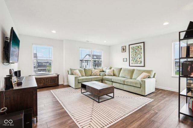 4309 Ironclad Drive, Bargersville, IN 46106