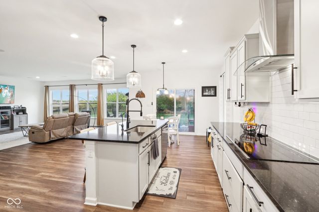 4309 Ironclad Drive, Bargersville, IN 46106