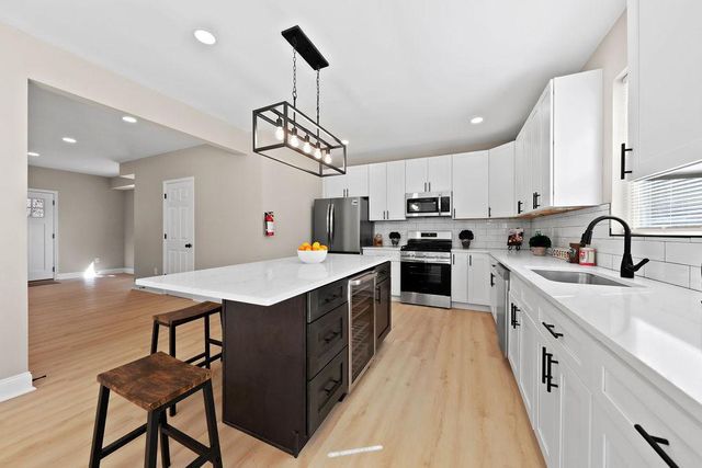 925 UNION LANDING, Cinnaminson, NJ 08077