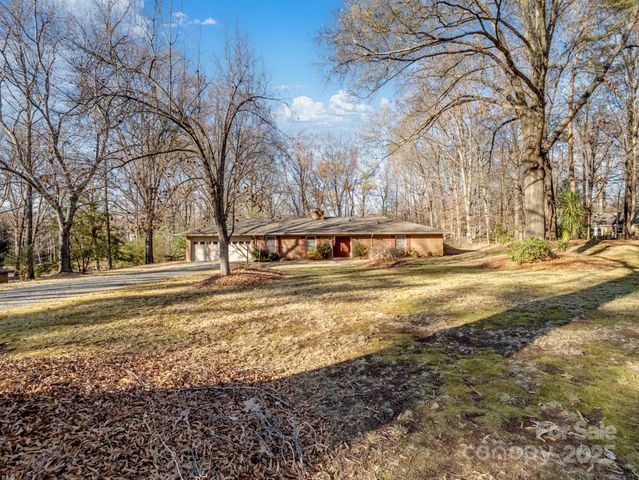 3200 Allenwood Road, Charlotte, NC 28270