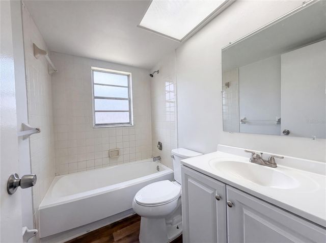 607 33RD AVENUE DRIVE E, Bradenton, FL 34208