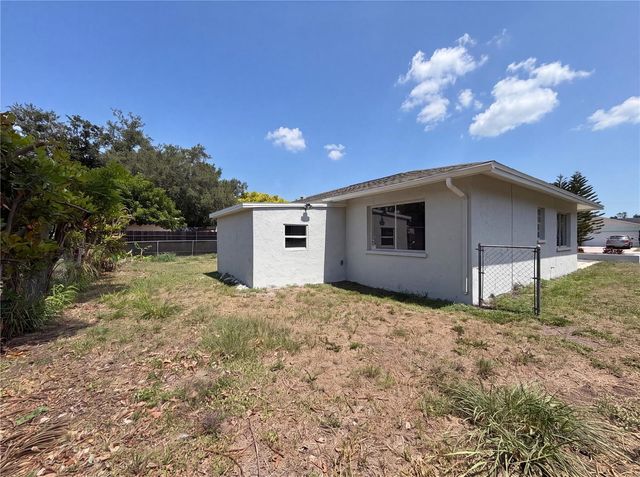 607 33RD AVENUE DRIVE E, Bradenton, FL 34208
