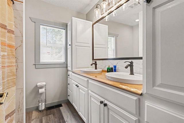 686 Marquette Avenue, Muskegon, MI 49442