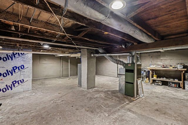686 Marquette Avenue, Muskegon, MI 49442