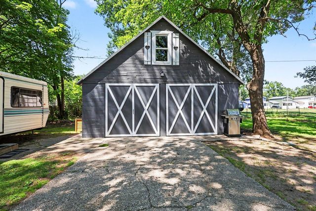 686 Marquette Avenue, Muskegon, MI 49442